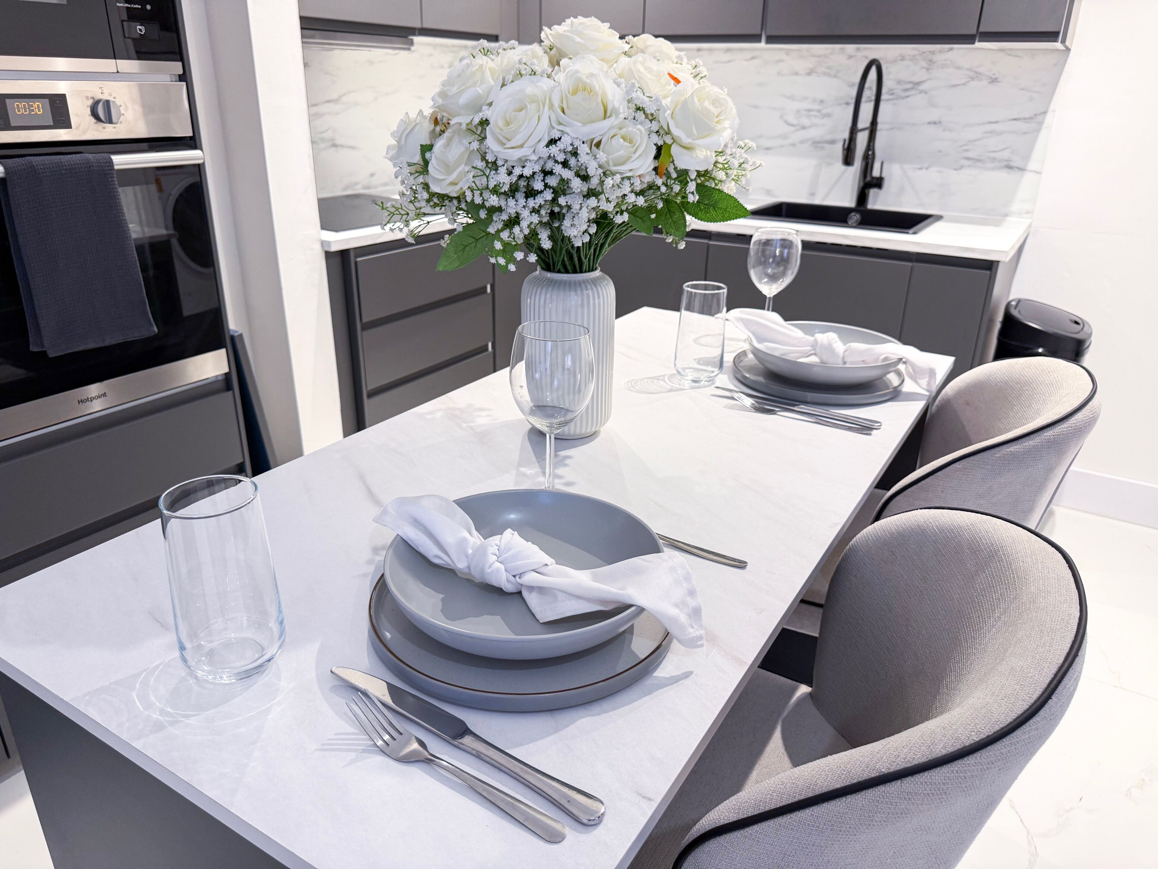 Micro-ondes, four, plaque de cuisson