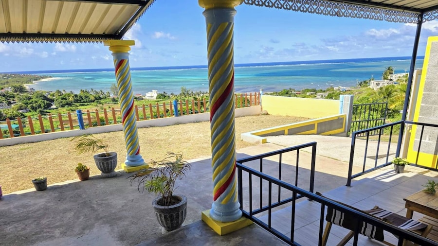 Blue Horizon Nice and Cozy