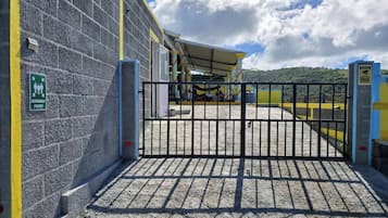 House, 3 Bedrooms, Balcony | Property grounds