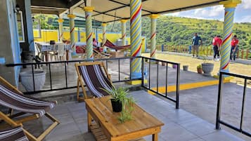 House, 3 Bedrooms, Balcony | Outdoor dining