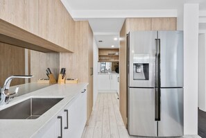 Apartamento, balcón, vistas al mar | Cocina privada