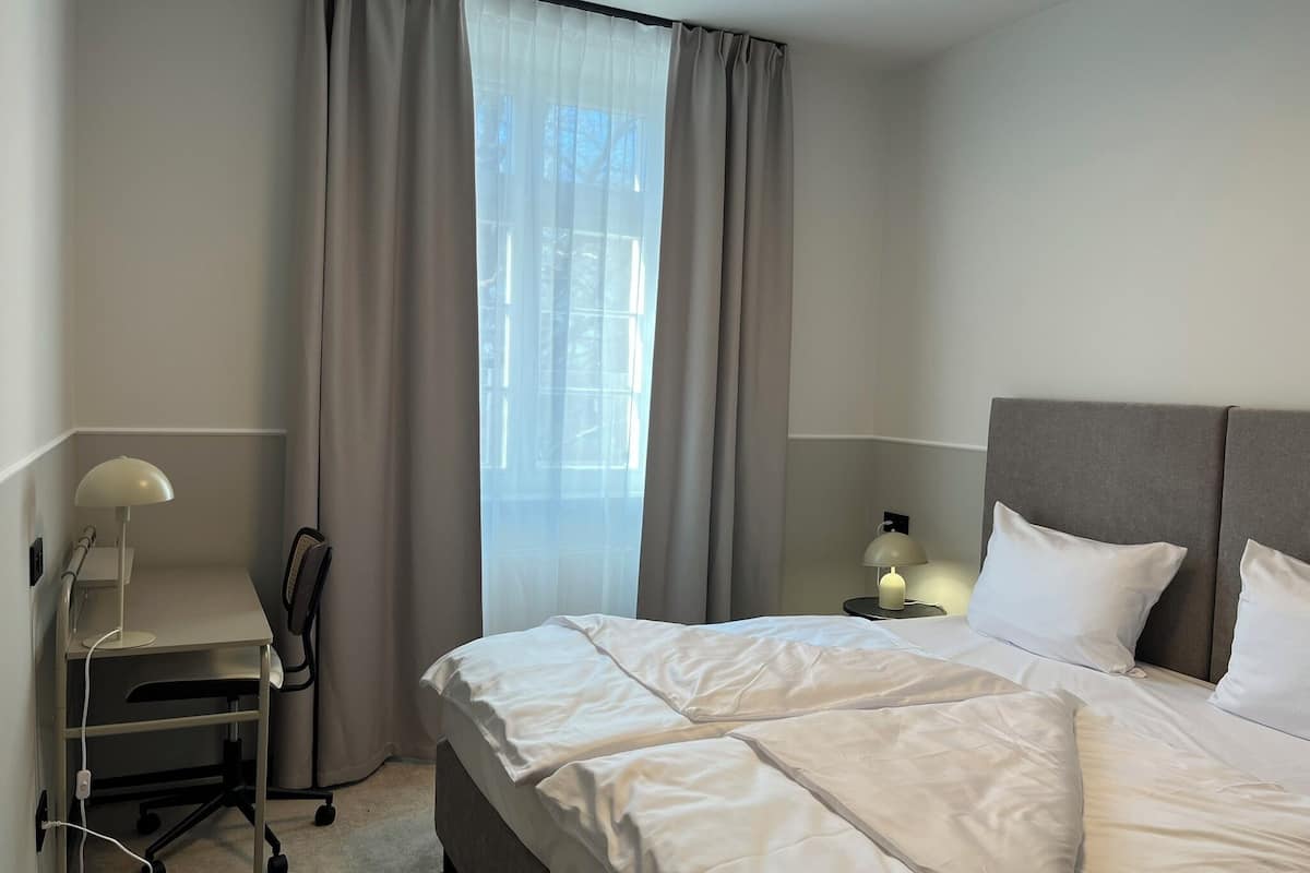 Apartment, 1 Double Bed | Laptop workspace, free WiFi, bed sheets