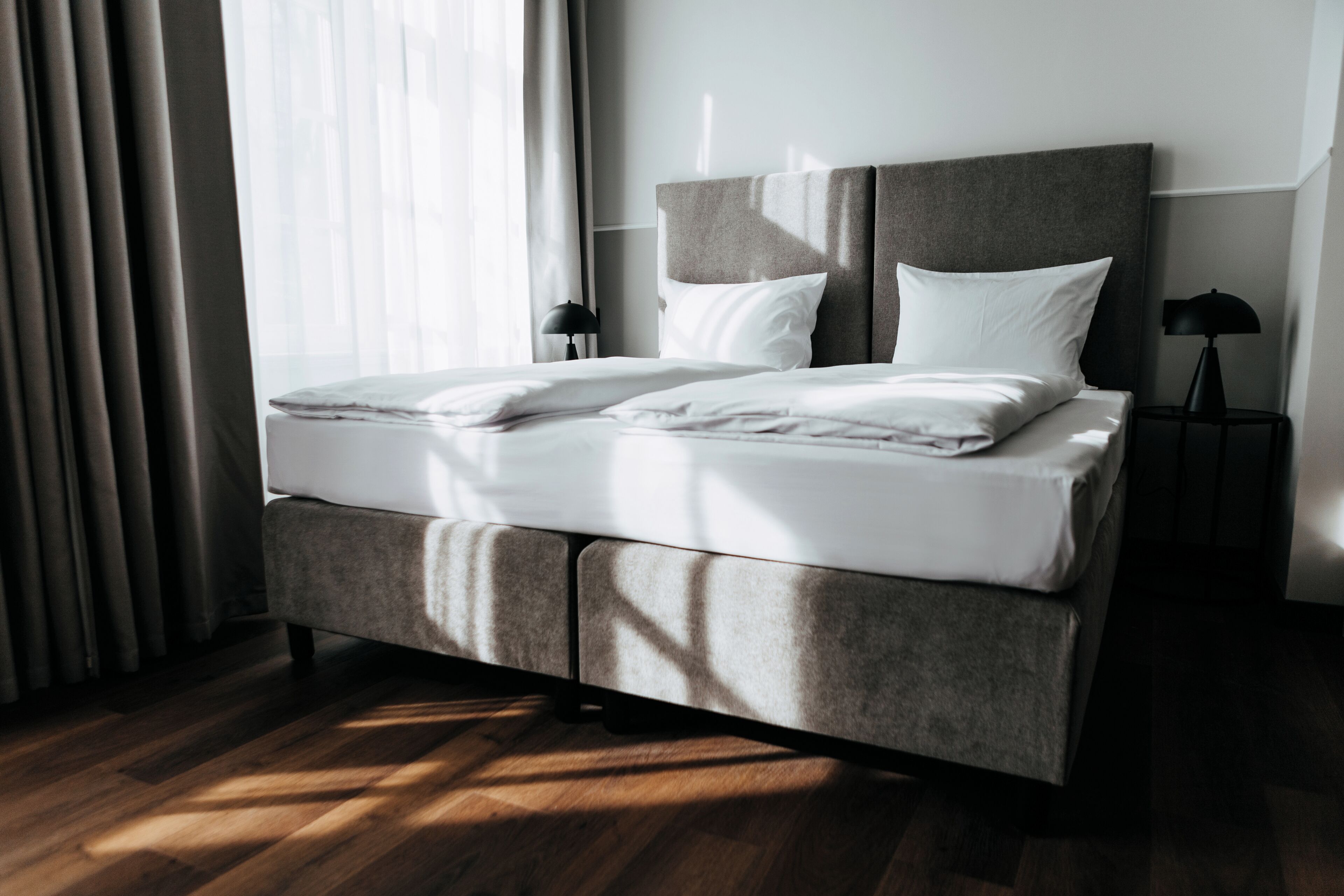 Apartment, 1 Queen Bed | Laptop workspace, free WiFi, bed sheets