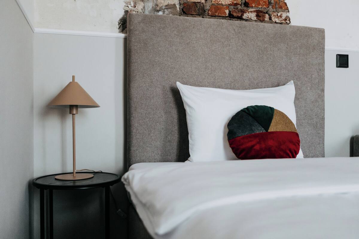 LÀgenhet - 1 semidubbelsÀng | Arbetsyta för laptop, gratis wi-fi och sÀngklÀder