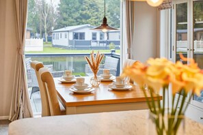 House - Host Stay Huckleberry Lodge (York)