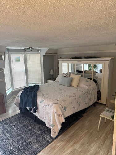 Hilltop Cottage • Peaceful Escape Near Nashville • Perfect for Couples & Pets