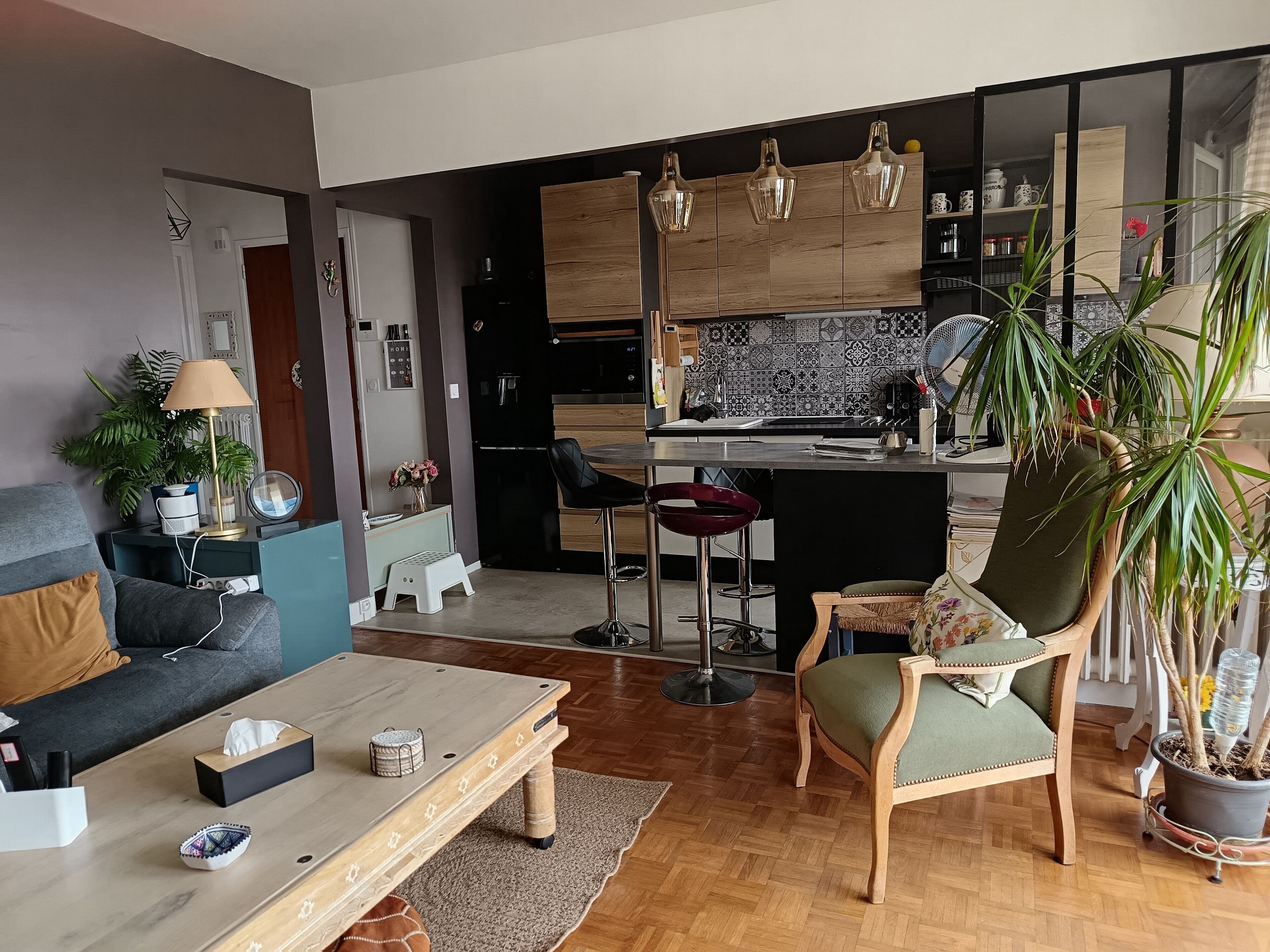 تلفزيون ذكي، ألعاب فيديو، كُتُب