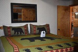 2 bedrooms, iron/ironing board, free WiFi, bed sheets - Family Traditions (Sevierville)