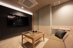 ห้องลักซ์ชัวรี่ดับเบิล | บริเวณนั่งเล่น