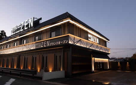 Front of property. HOTEL ZEN narahourai