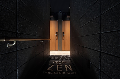 Luxury Double Room | Interior. HOTEL ZEN narahourai