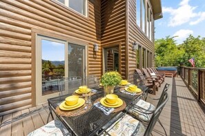 Rumah, 3 kamar tidur | Tempat makan outdoor