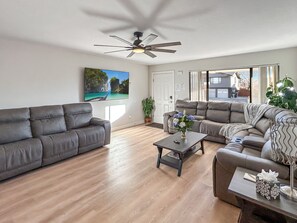 House, 3 Bedrooms - Gather Together 3 Bedroom Home (Montrose)