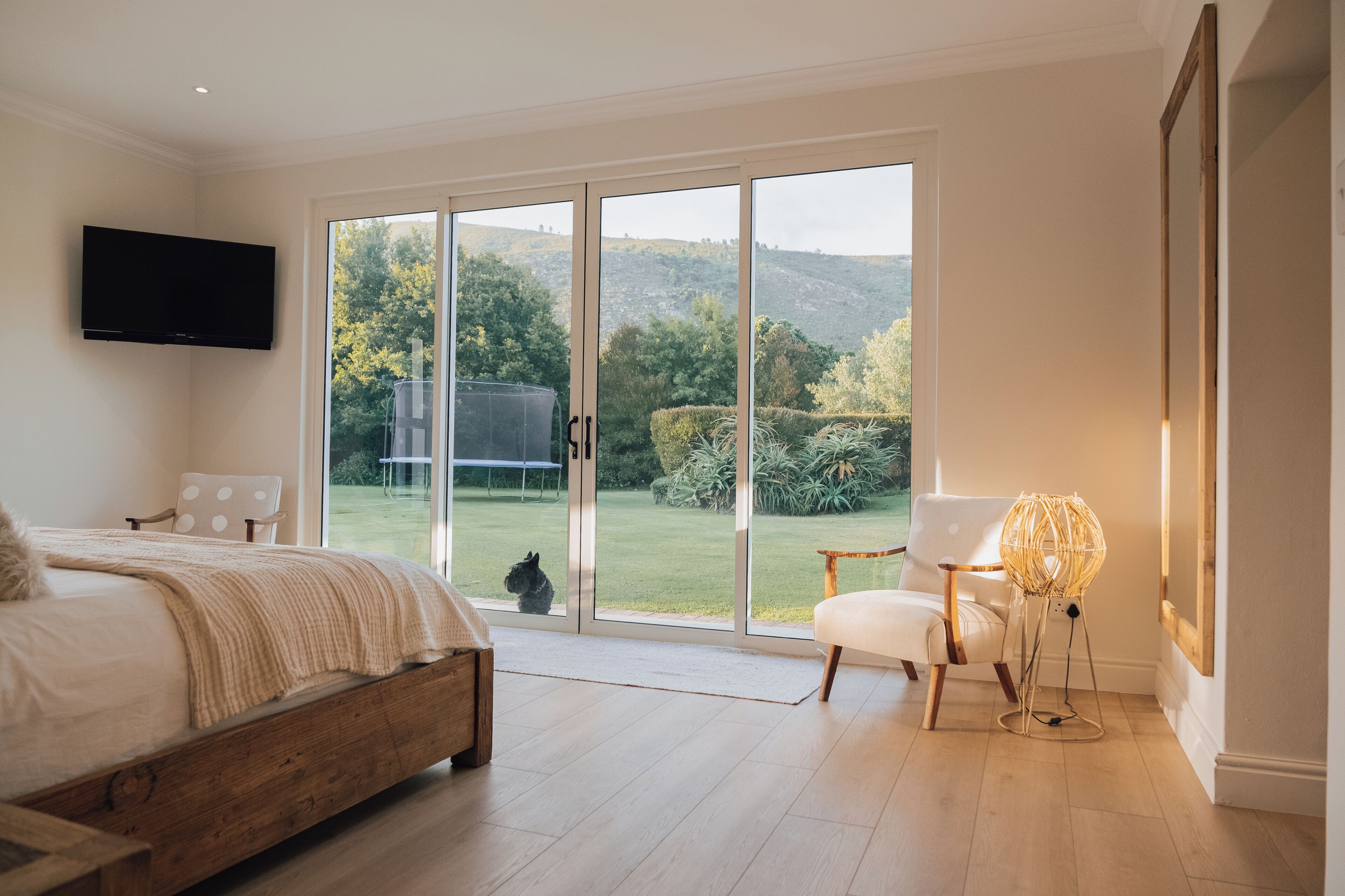 3 chambres, fer et planche à repasser, Wi-Fi, draps fournis