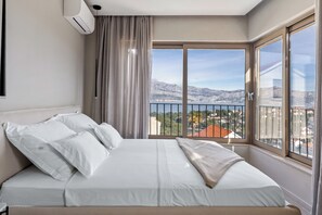 3 chambres, fer et planche à repasser, Wi-Fi gratuit, draps fournis