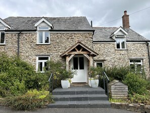 Exterior - Middle Dean Farmhouse (Barnstaple)
