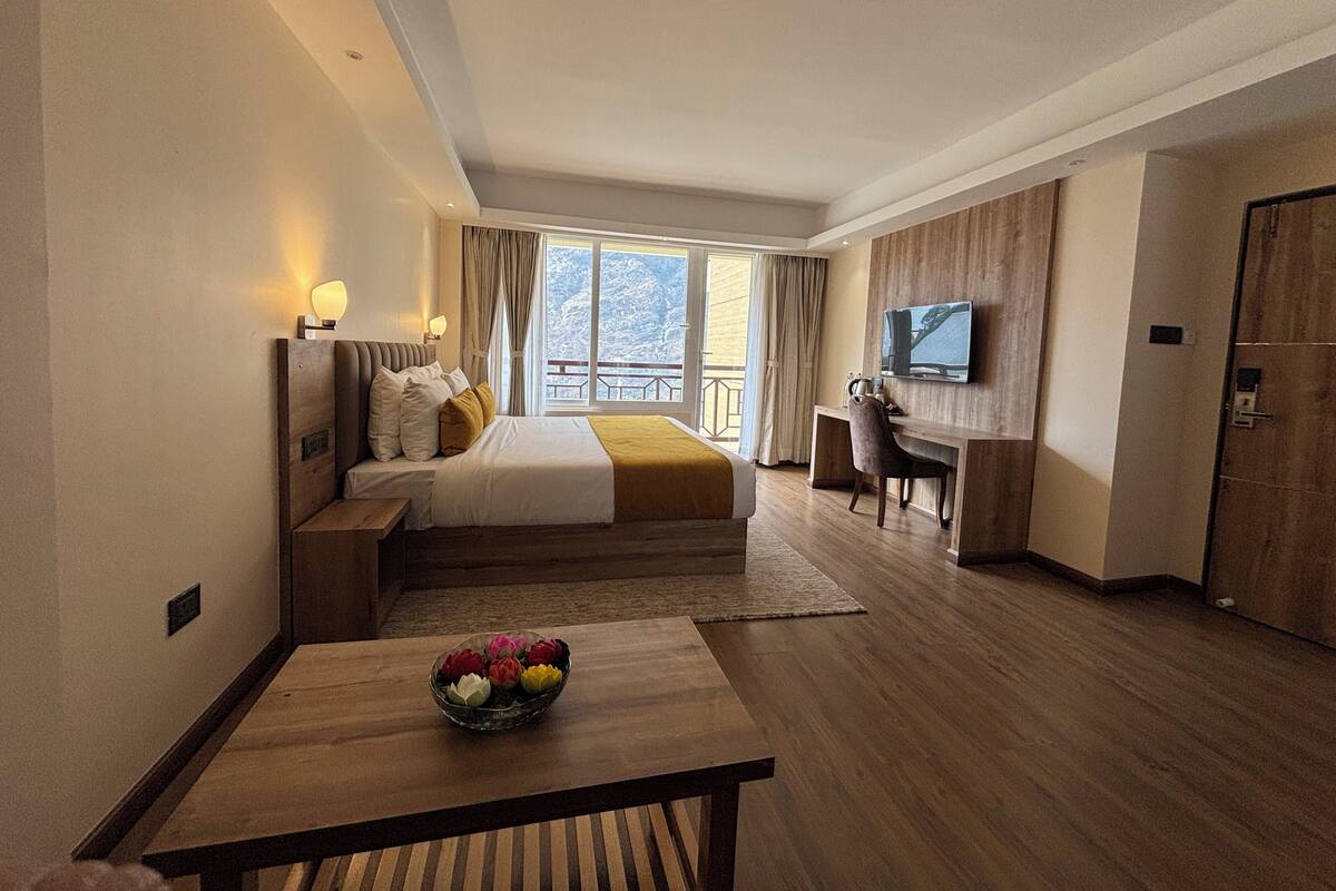 Executive Room, Balcony, Valley View