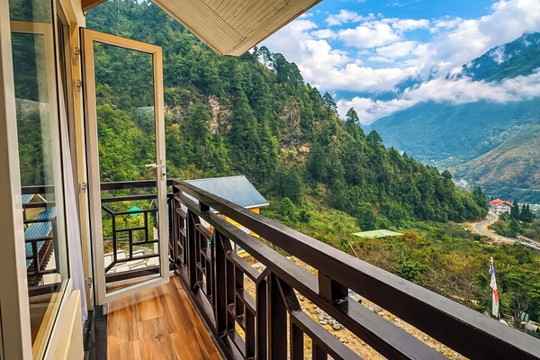 Luxury Room, Balcony, Mountain View | Balcony