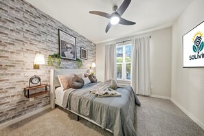 3 Schlafzimmer, Schreibtisch, Bügeleisen/Bügelbrett, kostenloses WLAN