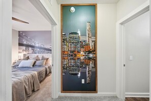 3 habitaciones, escritorio, tabla de planchar con plancha y wifi gratis 