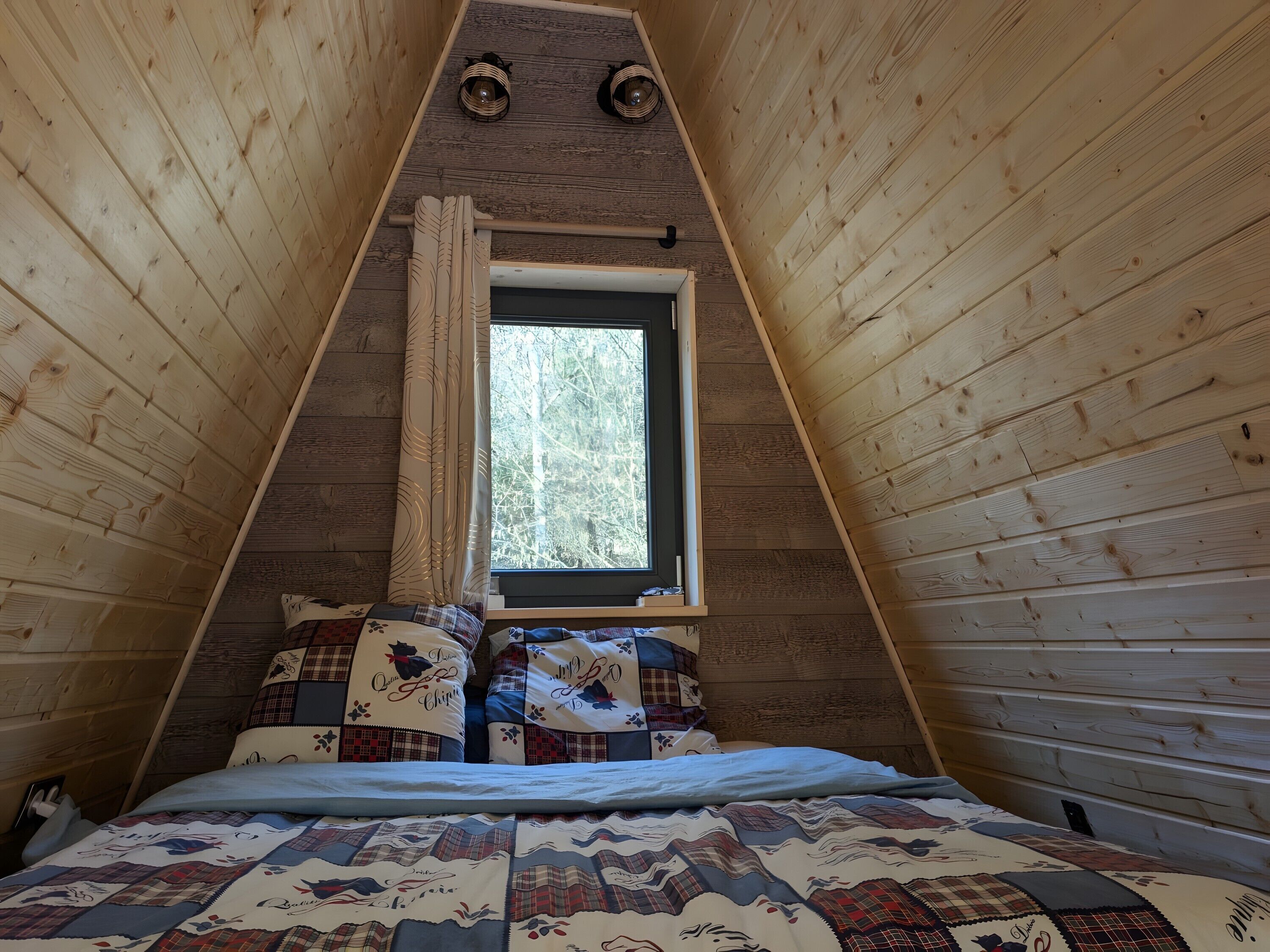 1 多间卧室、WiFi、床单