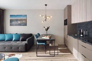 Suite, vue colline | Intérieur