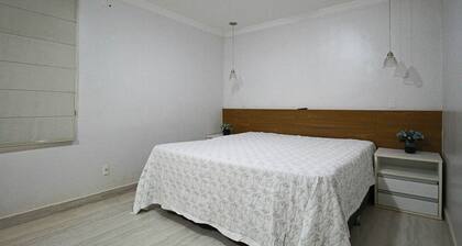 Casa com Piscina e Churrasqueira em Taguatinga