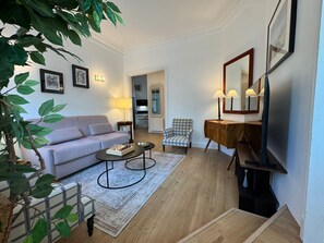 Unclassified image, 5 of 102, button - Le Servane (Deauville)