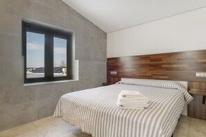 2 bedrooms, iron/ironing board, WiFi, bed sheets - El Caserón De Conil & Spa Ap1 – Shared Pool, Wi-Fi, Air Conditioning (Conil de la Frontera)