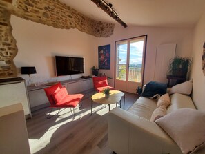 Unclassified image, 5 of 14, button