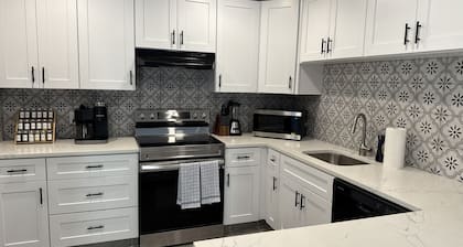 Home in Horseshoe Bay with lots of room to park