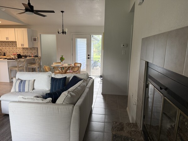 Unclassified image, 1 of 21, button - Home in Horseshoe Bay with lots of room to park (Horseshoe Bay)