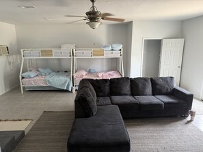 Unclassified image, 5 of 21, button - Home in Horseshoe Bay with lots of room to park (Horseshoe Bay)