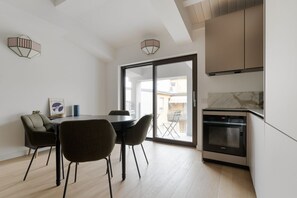 Dining - GuestHost - Cozy 85m2 apartment, perfect for 4 people, located on the fourth floor of a building with lift (NOT suitable for disabled people - some steps to access).The property is located in the lively Solari district of Milan, a few steps from the M4 C (Milan)