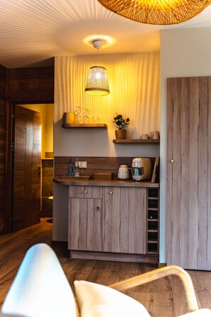 Uklassifisert bilde, 5 av 8, knapp