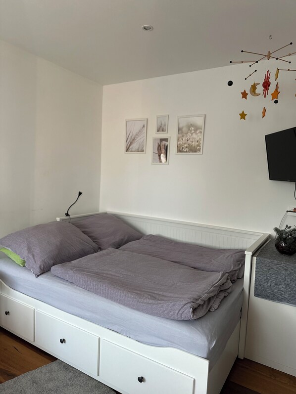 Luokittelematon kuva, 1 kautta 6, painike