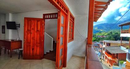 Pet-friendly apartment next to the park - Ideal for family getaways (2nd P)