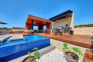 Outdoor dining - Pavilion 1BR | 2 Baths + Rooftop Pool + Gym (Puerto Vallarta)
