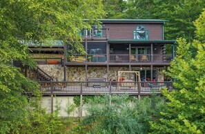 Exterior - RIVER, HOT TUB, GAME ROOM, PETS - 4 Pool, Playground, Dog Park, Arcade, Tennis. (Ellijay)