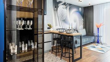 Classic Apartment, Balcony, Courtyard View | Private kitchen | Electric kettle