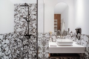 Triple Room | Bathroom - Ferdinand Boutique (Cluj-Napoca)