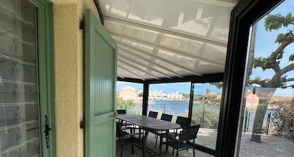 Pretty mas on the Île des Pêcheurs in Barcarès with view and direct access to the marina