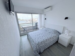 2 Schlafzimmer, BĂŒgeleisen/BĂŒgelbrett, kostenloses WLAN, BettwĂ€sche