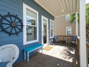 Terrace/patio - Family Friendly/Lagoon front w/Fishing Pier & Pool (Gulf Shores)