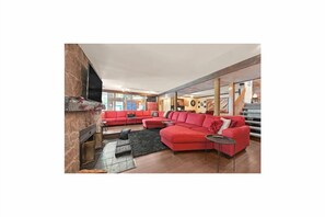 Interior - Riverfront Estate in Paris, 5 luxury Suites indoor pool hot tub self serve spa (Brant)