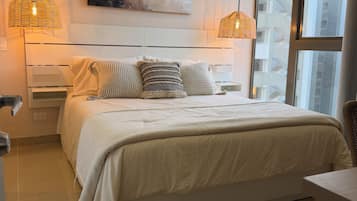 3 habitaciones, tabla de planchar con plancha, wifi y ropa de cama