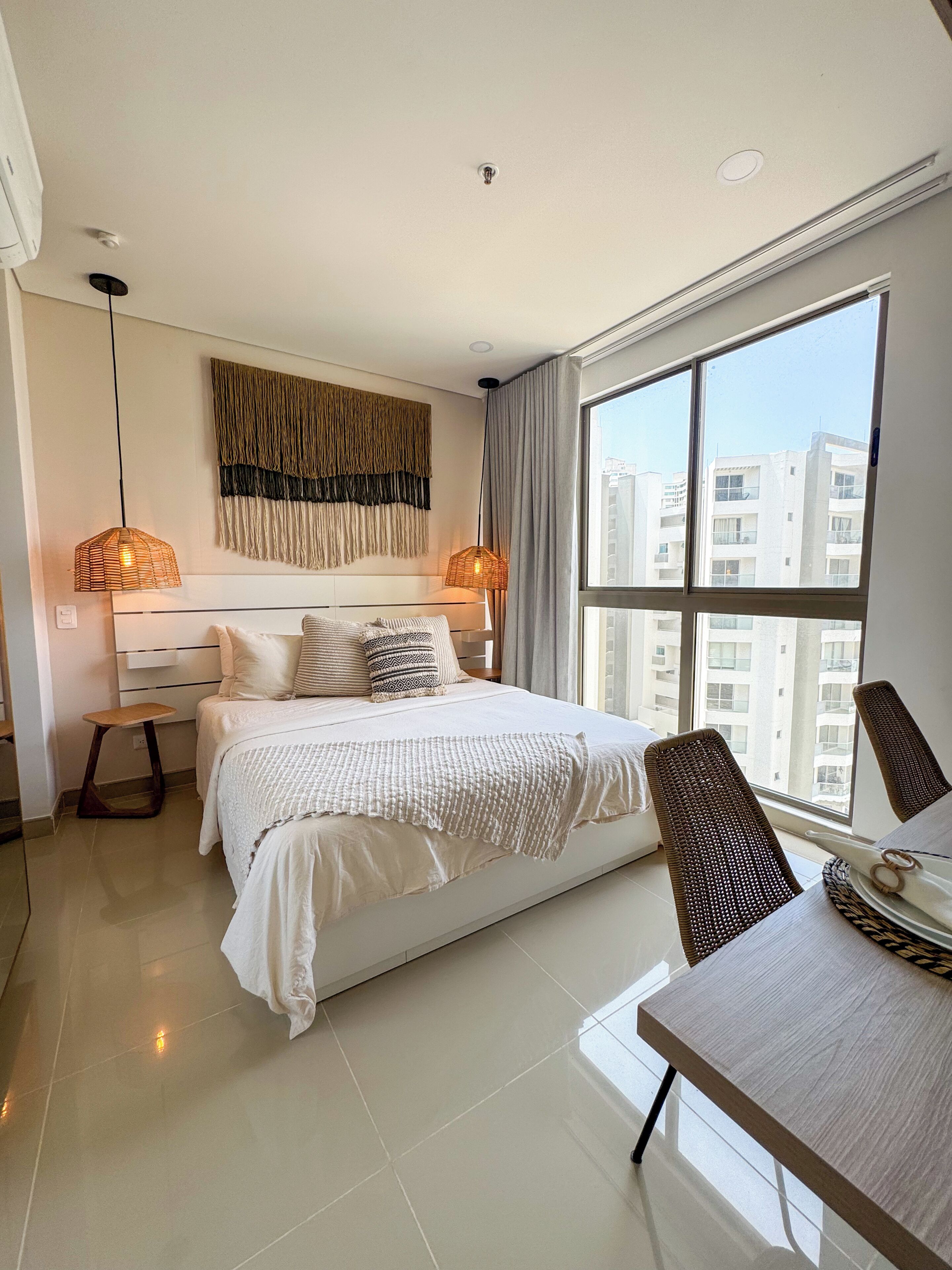 3 slaapkamers, een strijkplank/strijkijzer, wifi, beddengoed