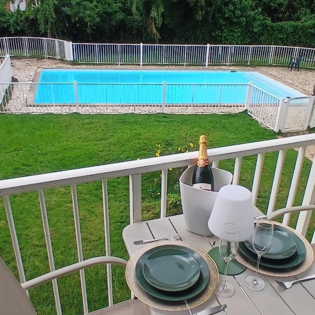 تناول الطعام بالخارج