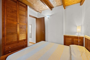 2 camere, ferro/asse da stiro, Wi-Fi, lenzuola