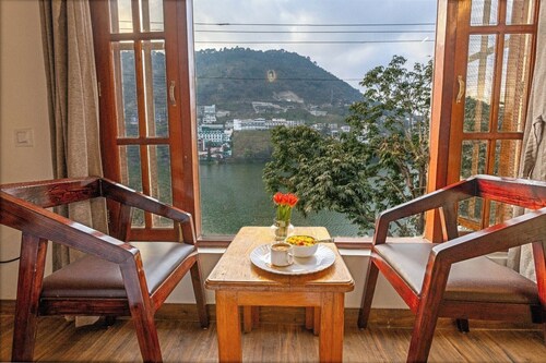 Dimmys By the Lake Bhimtal